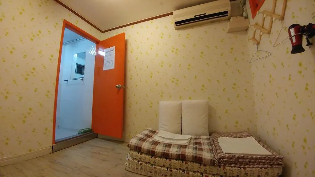 Popcorn Guesthouse Busan Station 0*,  Zuid-Korea