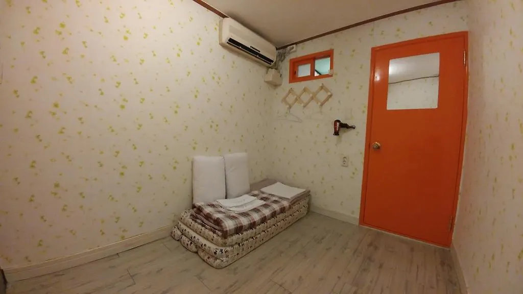 Popcorn Guesthouse Busan Station 0*,  Zuid-Korea