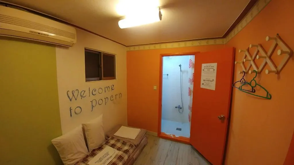 Popcorn Guesthouse Busan Station