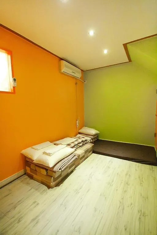 Popcorn Guesthouse Busan Station 0*,